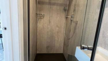 Garden Studio Sleeps 2 Hot Tub & Pets Welcome - Foto 4, Shower