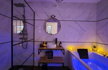 Fully renovated Chalet privatif suite romantique love balneo - Foto 2