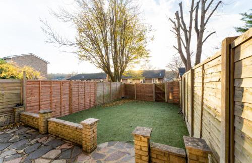 Purley House-Sleeps 8-Near Gatwick-Games Room - Foto 16