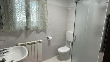 Spacious Apartment With Terrace in Rosolina Mare - Foto 5, Shower