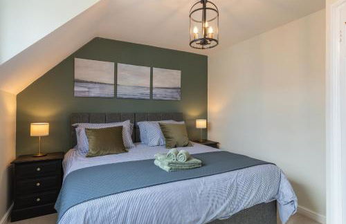 4 Bed City House with Private Garden and Parking - Foto 17