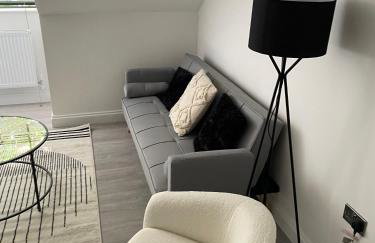 7 Royal Oak Brentwood - 2 Bed - Free Secure Parking - Contractor Stays - Long Stays - Foto 4