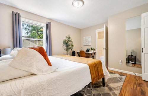 King Suite 2 Full Baths Stocked Kitchen - Foto 13