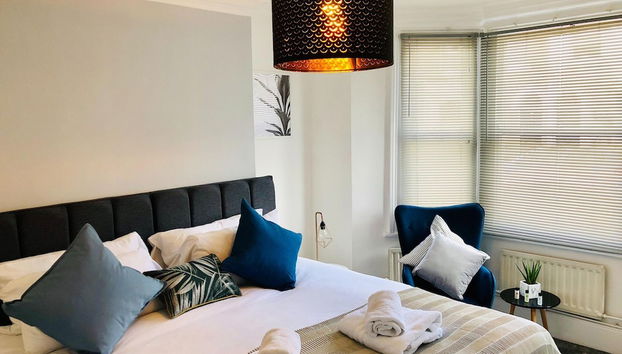 One-bedroom Near Mathematical Bridge by Belvilla - Foto 3, Habitación