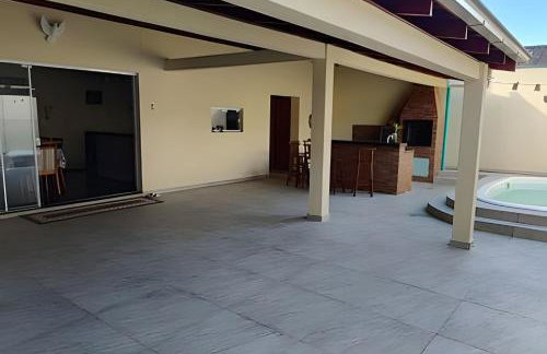 Casa com PiSCiNa, BaNHeiRa e A/C- Centro de Joinville - Foto 40