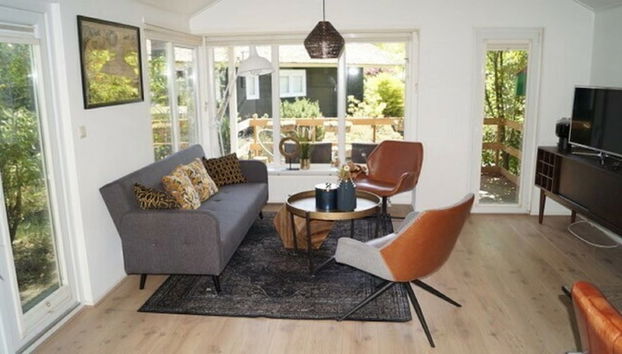 Charming Pondside Chalet - Foto 5, Wohnzimmer