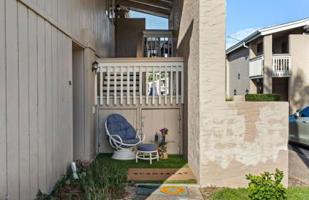 Steps from the Sand Bright Coastal Stay w Pool Access Coastal Hideaway by AvantStay - Foto 22