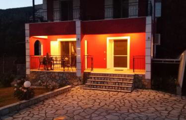 Red Villa - Photo 12