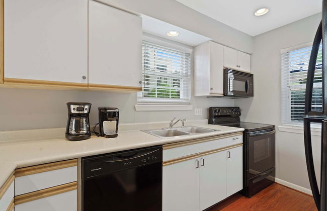 Valley View Retreat - Holiday Hills Branson - Golf Resort -outdoor Pools - Photo 9