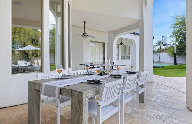 Sleeps 19, 7bdr Estate! Sports Court, Putting Green, Pool Farrier by Avantstay - Foto 43