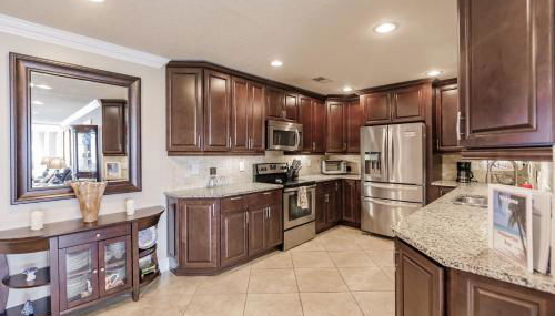 1055-606 Gulf Side High Rise with Pond View - Foto 3