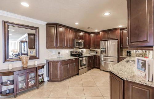 1055-606 Gulf Side High Rise with Pond View - Foto 3