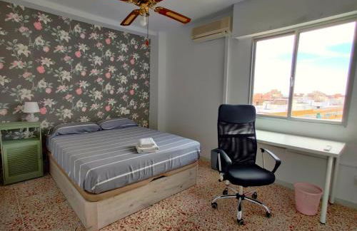 Piso cerca Playa con 2 duchas y 5 Aires Acondicionados - Foto 3