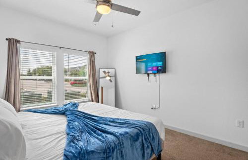 Chic 1BR Apt| King Bed| Pool| Gym| Close 2 Beach. - Foto 9