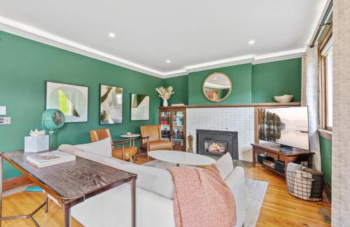 Lowry Parlour - Photo 53