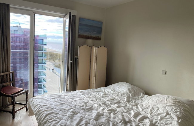 Apartment in Nieuwpoort Near Sandy Beaches - Photo 2