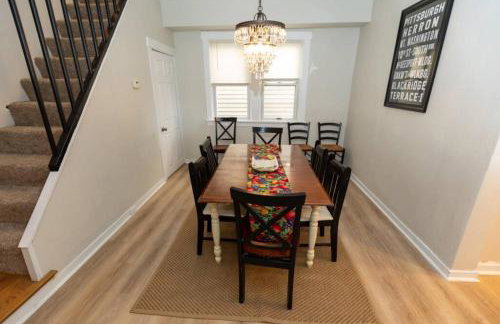 Updated & Comfy Bungalow with Parking Easy Access - Foto 24