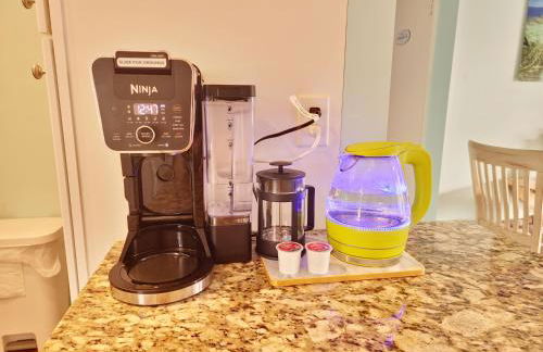 Boathouse Condo, Downtown Destin Harbor, Private Beach Access, Waterfront, on Golf course, Water Taxi pickup - Photo 11