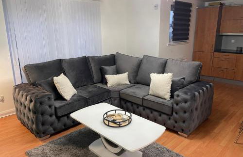 Entire 2 bedroom Beautiful newly furnished flat - Foto 3