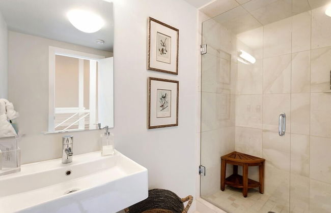 The Penthouse Loft in the Heart of Old Town! - Photo 20