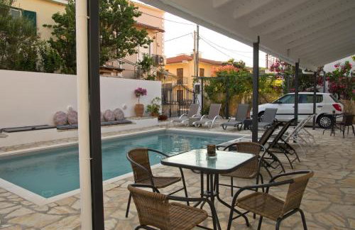 Nicola's Apartments - Photo 17