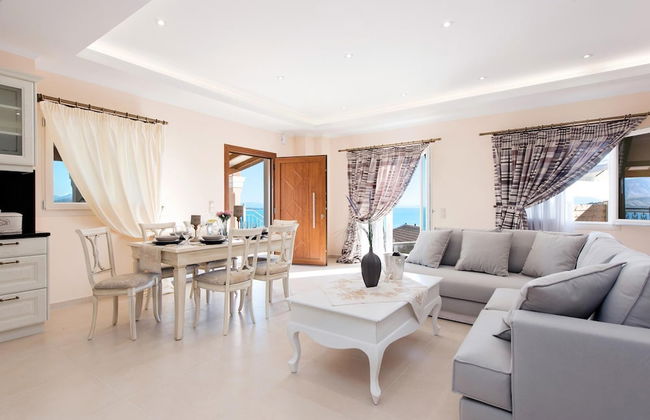 Villa Frosso Large Private Pool Walk to Beach Sea Views A C Wifi Car Not Required - 556 - Foto 38