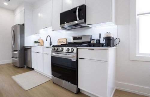 Excellence by Urooms Apartments Near NYC and Newark Airport with Parking - Foto 50