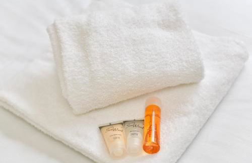 Spacious 4 Bedroom home with Parking Garden - Pass the Keys - Foto 46