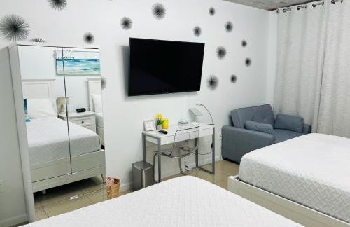 Classy 2BD 2BTH at Midblock with FREE PARKING - Foto 5