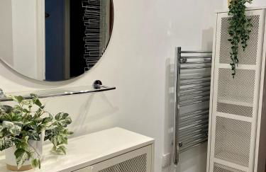 City Centre Chester Waterways Apartment - Photo 32