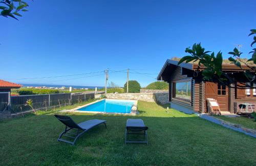 Encantadora moradia T1, com piscina e vista mar a 500m da praia - Foto 1