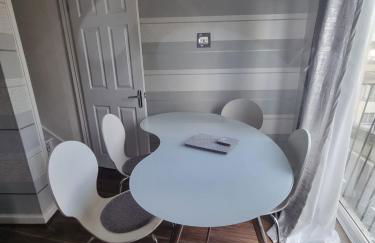 The Ugly Duckling - Photo 15