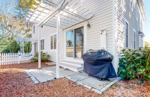 Modern Beach & Town Getaway - Foto 25