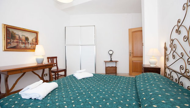 Rental In Rome Devoti Apartment - Foto 2, Habitación