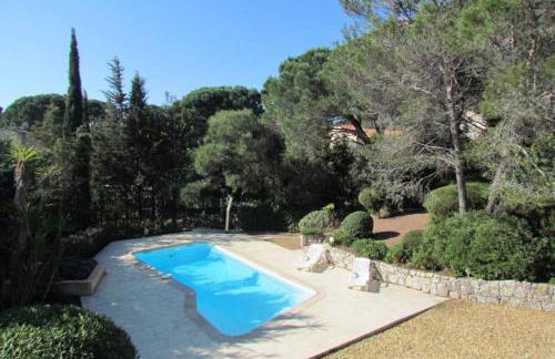 villa 8 pers, climatisée, piscine chauffée, un havre de paix sous les pins parasols - Foto 4