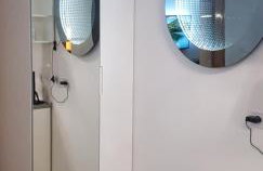 Apartment PLAZA -Wallbox 11kW- Private SPA- Jacuzzi, Infrared Sauna, Luxury massage chair, Parking, Entry with PIN 0 - 24h, FREE CANCELLATION 24 hours before Check In,Premium pillows and mattress - Photo 23