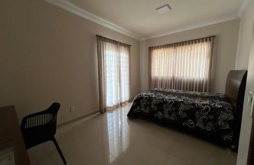 Casa espaçosa 10min do MotoGP Autódromo e BR-153 - Foto 22