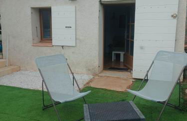 Le Cabanon des Collines - Foto 1