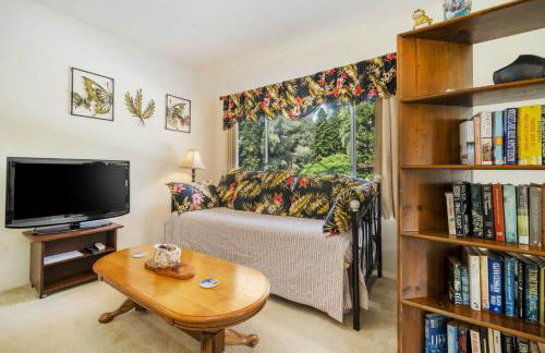 Hale Kamāoa Naalehu - Foto 18