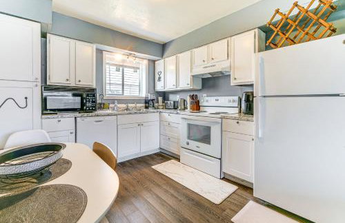 11 Mi to Kincaid Park Convenient and Cozy Apt! - Photo 2