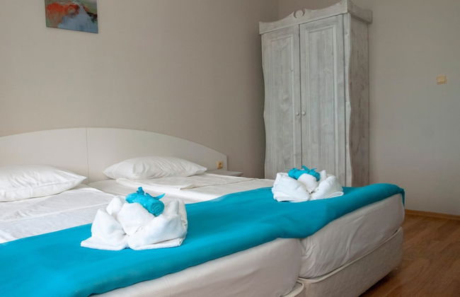 Parva linia adres Regina mare Tsarevo - Foto 6