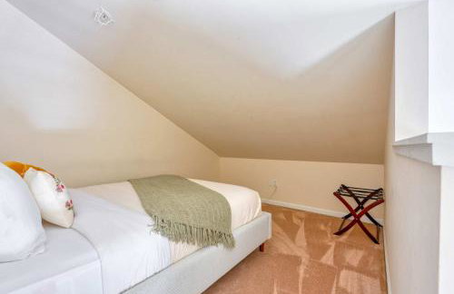 Elegant NW Portland Suites - Central Walkable Stay - Photo 9