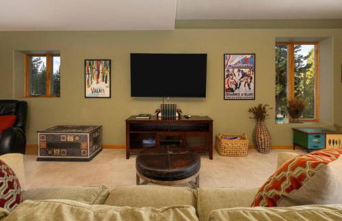 Stunning Mountain Retreat with View and Private Hot Tub - Foto 13