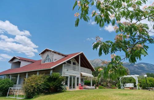 Farmhouse with pool minutes from beach - Photo 19