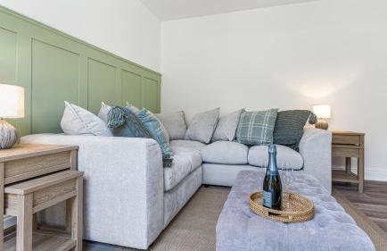 Brand New Luxury Cottage - Garden - Private Parking - Netflix - Coffee Station - Work Desk - Foto 11