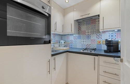 City Centre Apartment with Cathedral Views and FREE Parking- Self check in - Foto 17