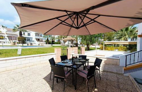 3 Bed Townhouse Overlooking Com Pool LD314 - Foto 22