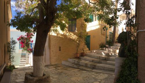 Traditional Medieval Stone house in "Ano Syros" - Foto 3