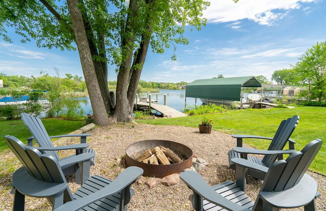 Lakefront Retreat - Foto 30