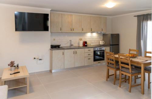 Το Σπίτι της Γιαγιάς 2 (Grandma's House 2) - Foto 26